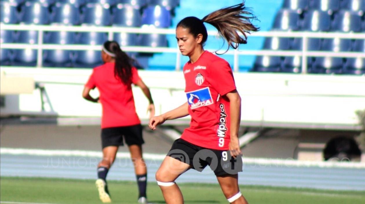 Karla Torres, atacante de las 'Tiburonas'.