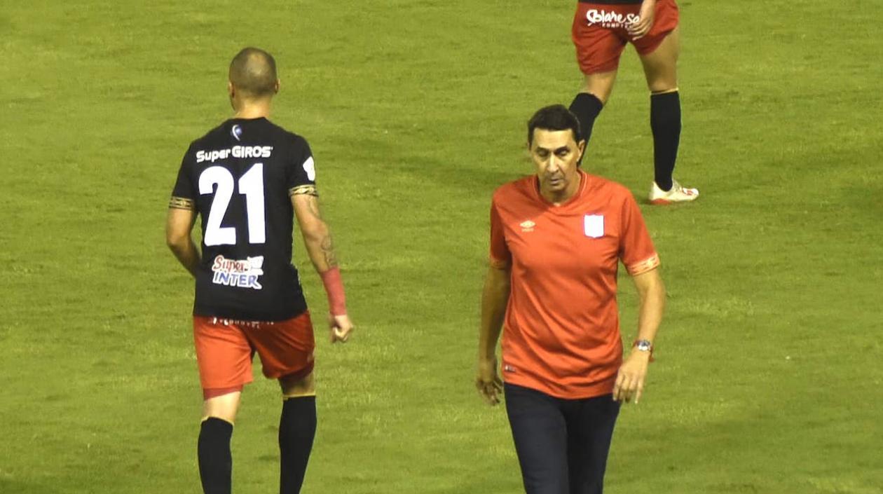 Alexander Guimarāes, Técnico del América de Cali.