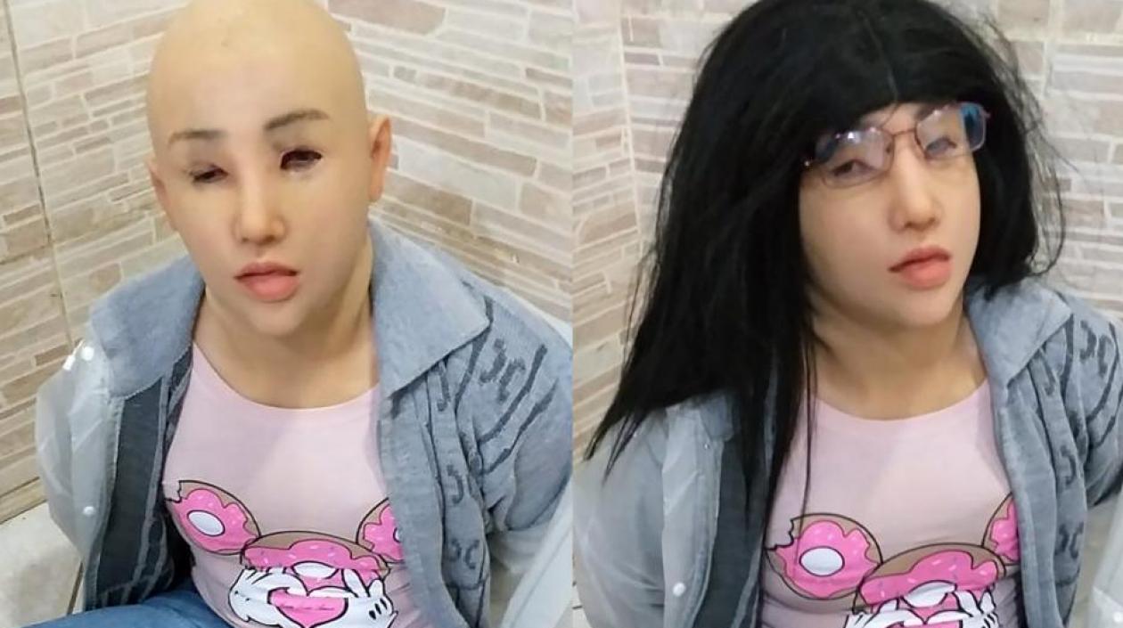 Clauvino da Silva, conocido como 'Baixinho' (bajito), disfrazado.