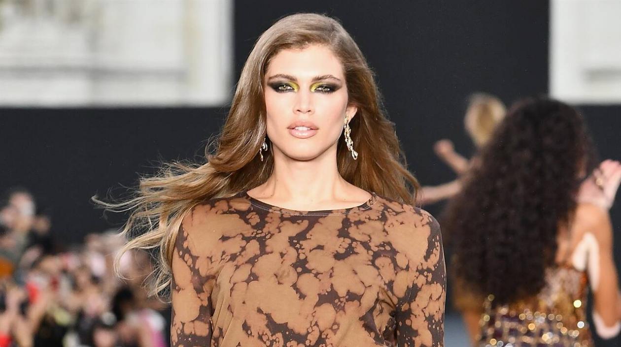 La brasileña Valentina Sampaio, primera modelo trans de Victoria's Secret.