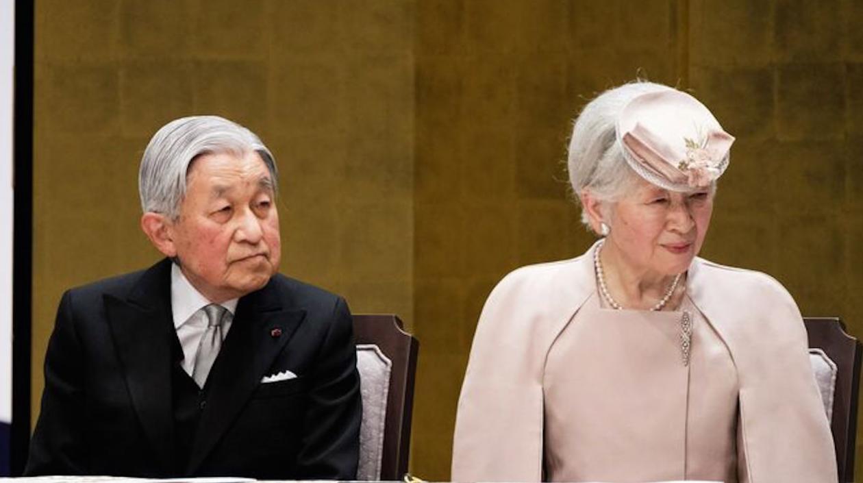 La emperatriz emérita de Japón Michiko padece cáncer de seno y será operada.