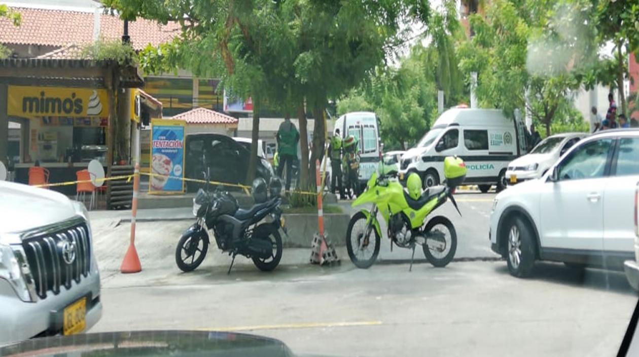 La Policía acordonó la zona por protocolo hasta saber si había o no un artefacto explosivo.