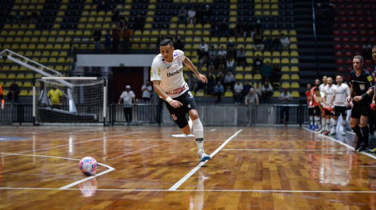 El jugador Douglas Nunes.