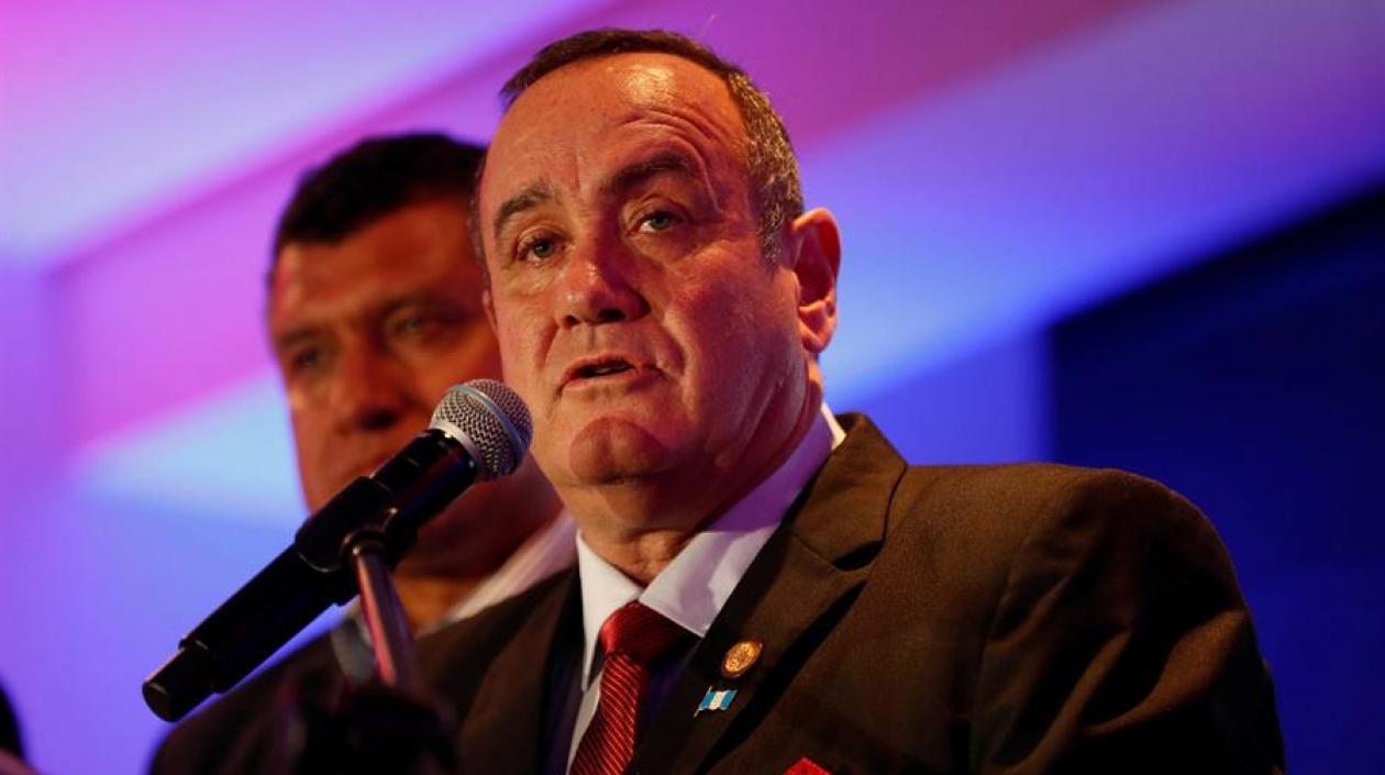 Alejandro Giammattee durante la celebración de su victoria virtual contra Sandra Torres de la UNE. 