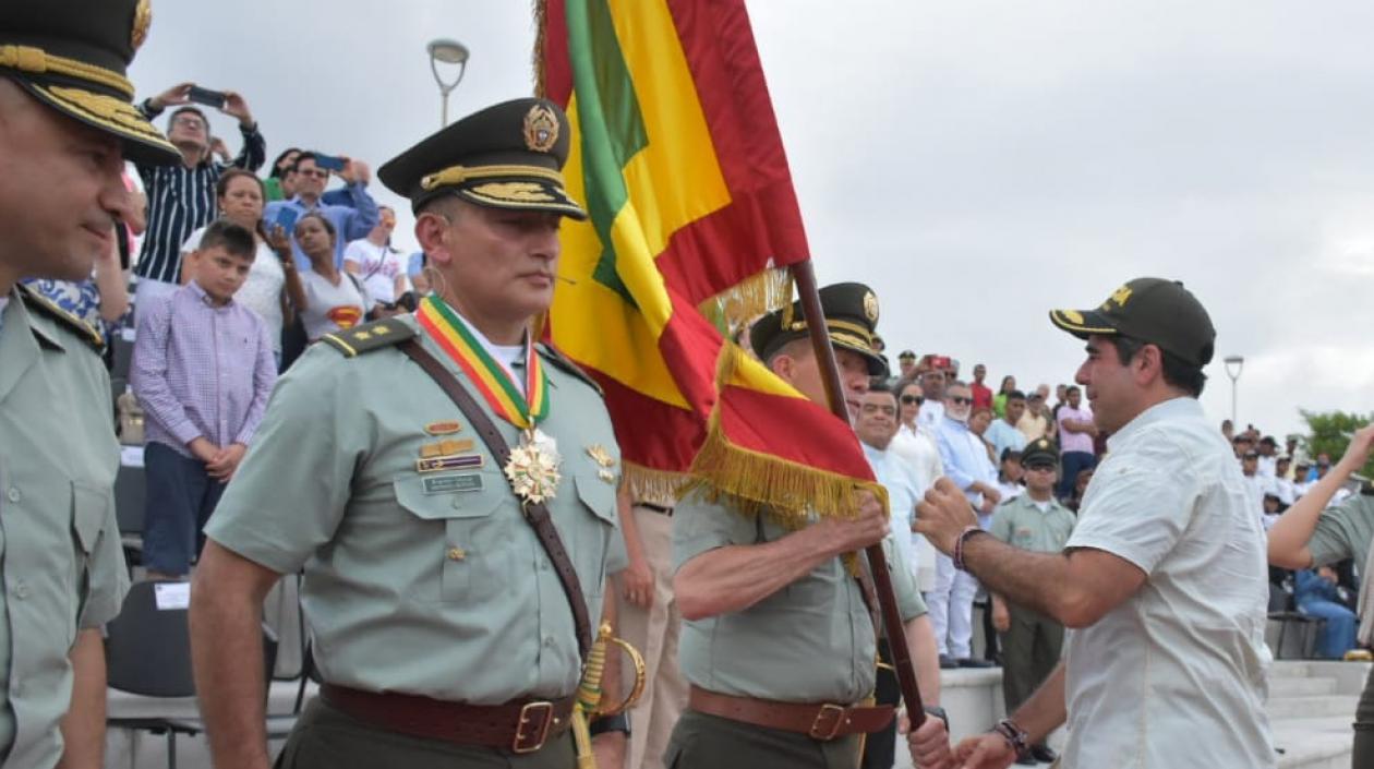 Alcalde Char durante la transmisión de mando de la Policía Metropolitana de Barranquilla y la Regional 8.