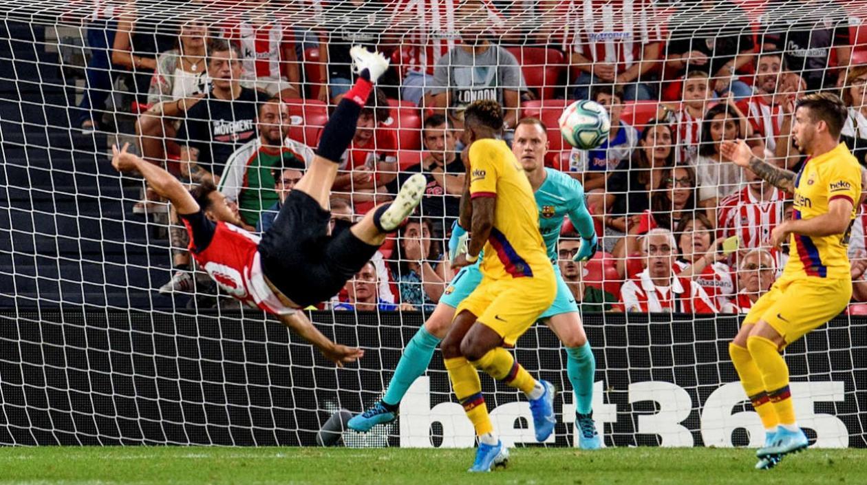 La acción del golazo de Aritz Arduriz. 