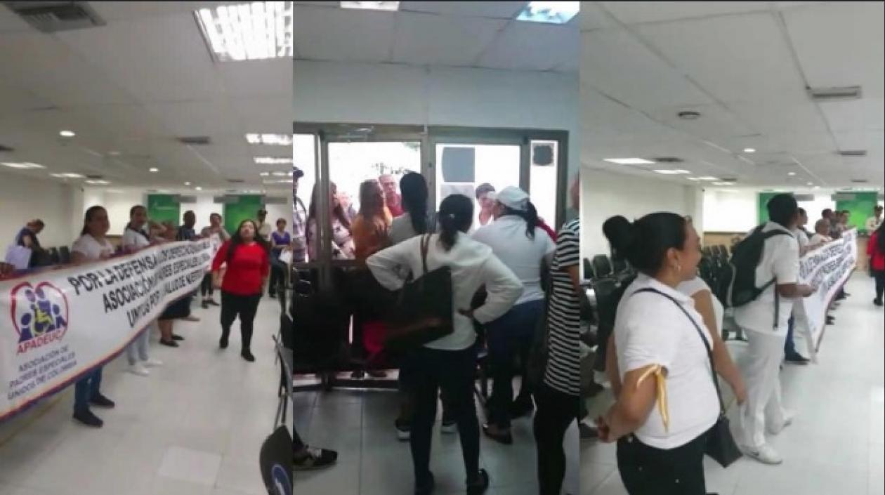 Las protestas por el pésimo servicio de Coomeva se han convertido en el pan de cada día.