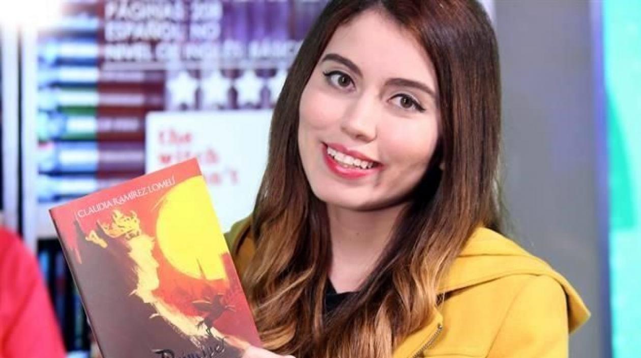 La escritora mexicana Claudia Ramírez Lomelí.