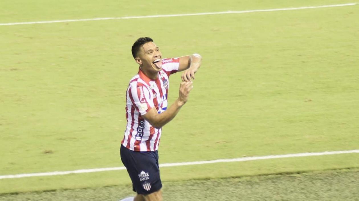 La celebración de Teófilo Gutiérrez ante Santa Fe.