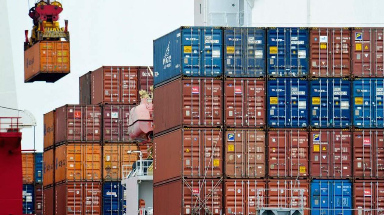 China asegura que estas medidas son una "respuesta forzada" al unilateralismo y el proteccionismo comercial de EEUU.