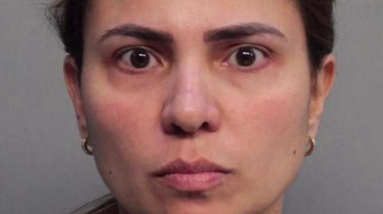 Faride Laura Abuchaibe López.