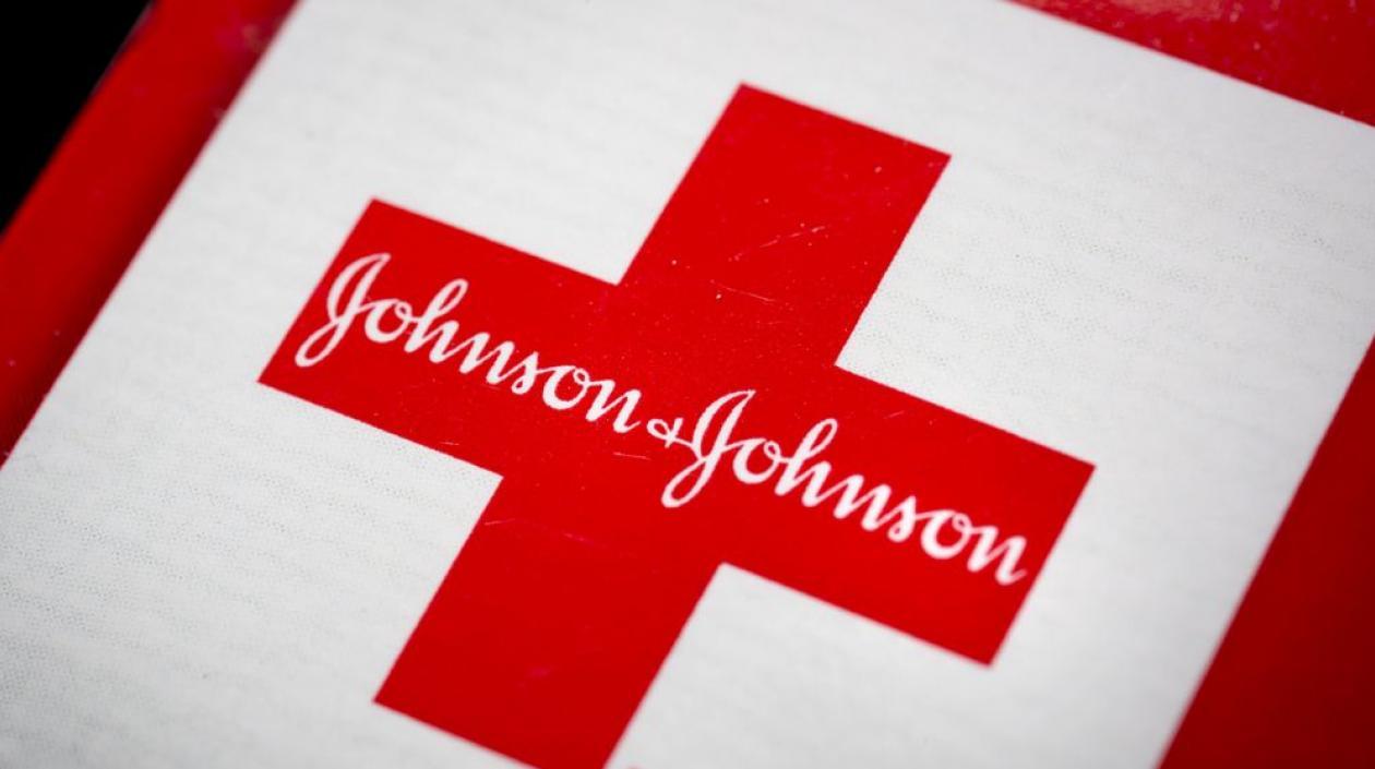 El juez Thad Balkman dictaminó el lunes que J&J creó una molestia pública "temporal" engañando a los médicos para que receten en exceso sus medicamentos a base de opioides.