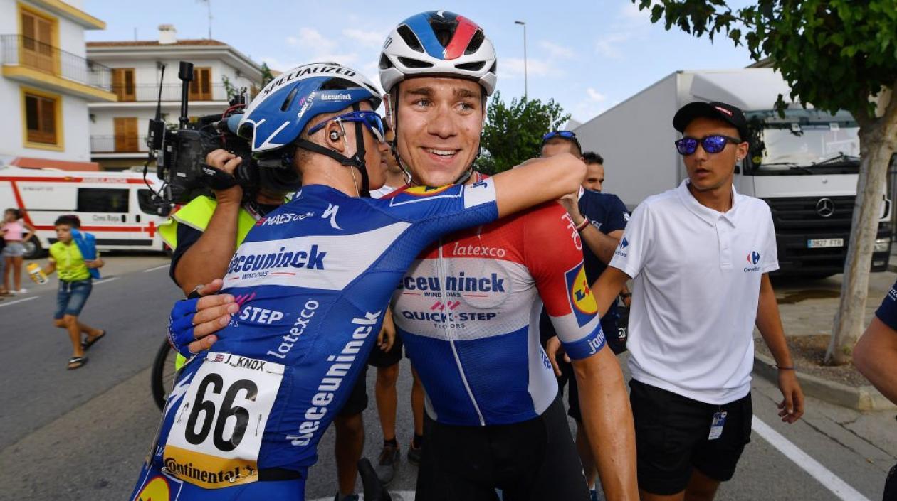 Fabio Jakobsen festeja tras su triunfo. 