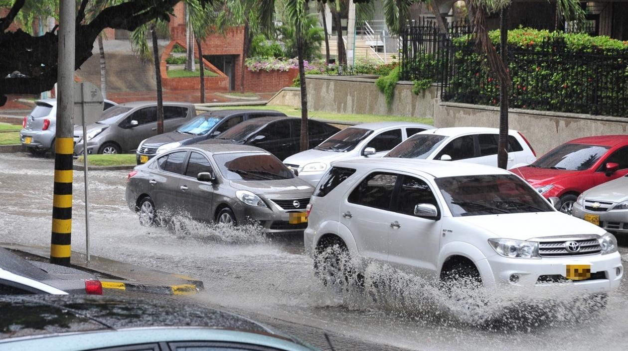 No arroje basuras en las vías es una de las recomendaciones de la Oficina de Atención de Desastres.