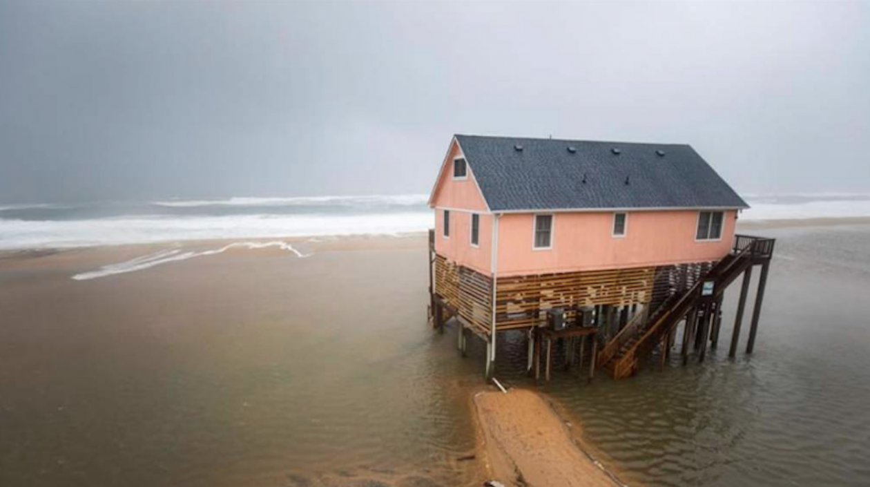 El huracán Dorian se encuentra muy cerca del cabo Hatteras, en Carolina del Norte.