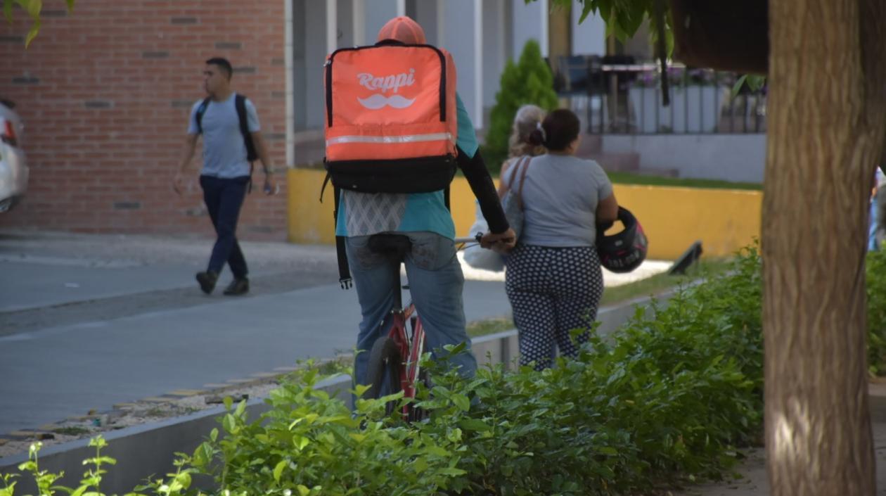Un 'rappitendero' en el norte de Barranquilla.