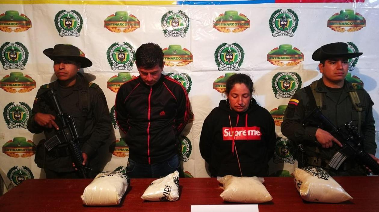 Droga hallada a la pareja en la vía Pasto-Ipiales.
