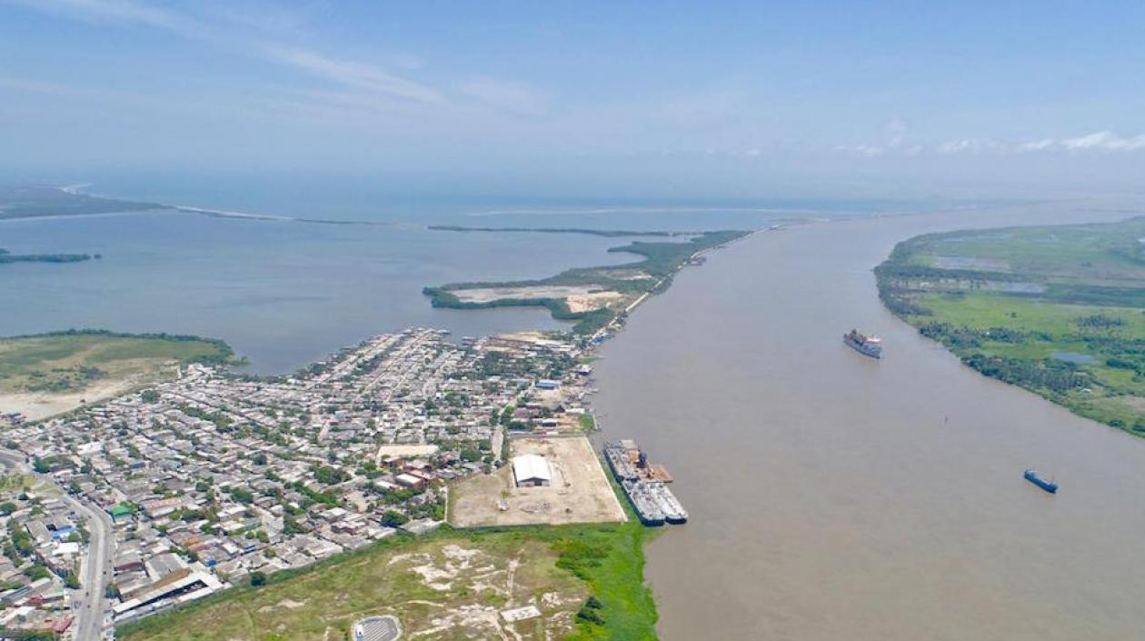 Los trabajos de dragado han mejorado las condiciones del canal navegable.