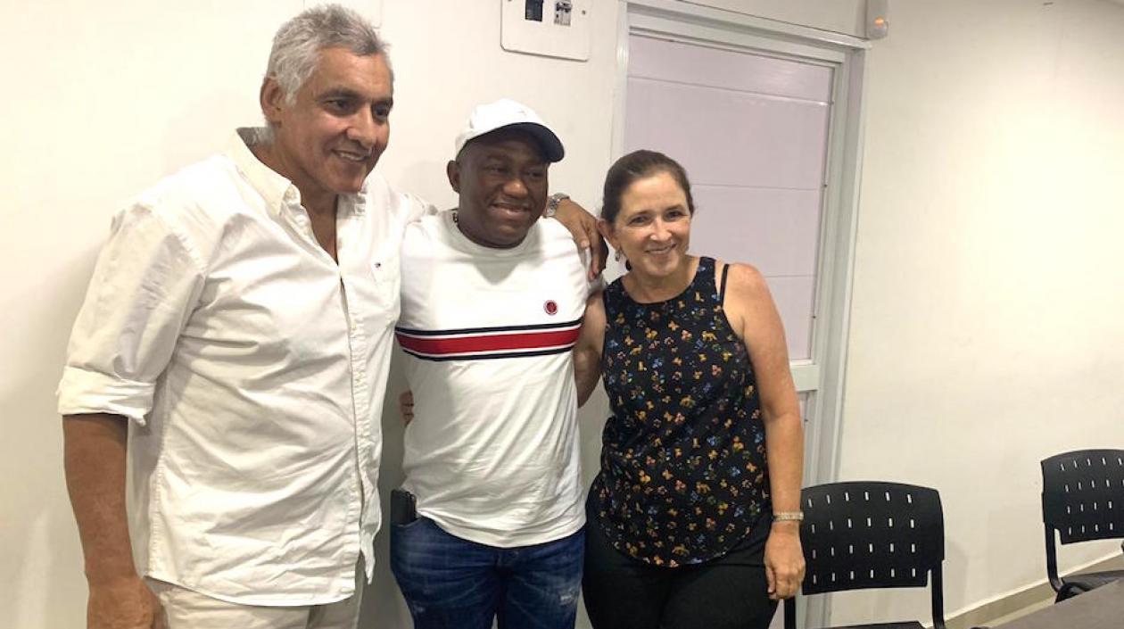 El empresario Iván Reátiga con el candidato Gersel Pérez.