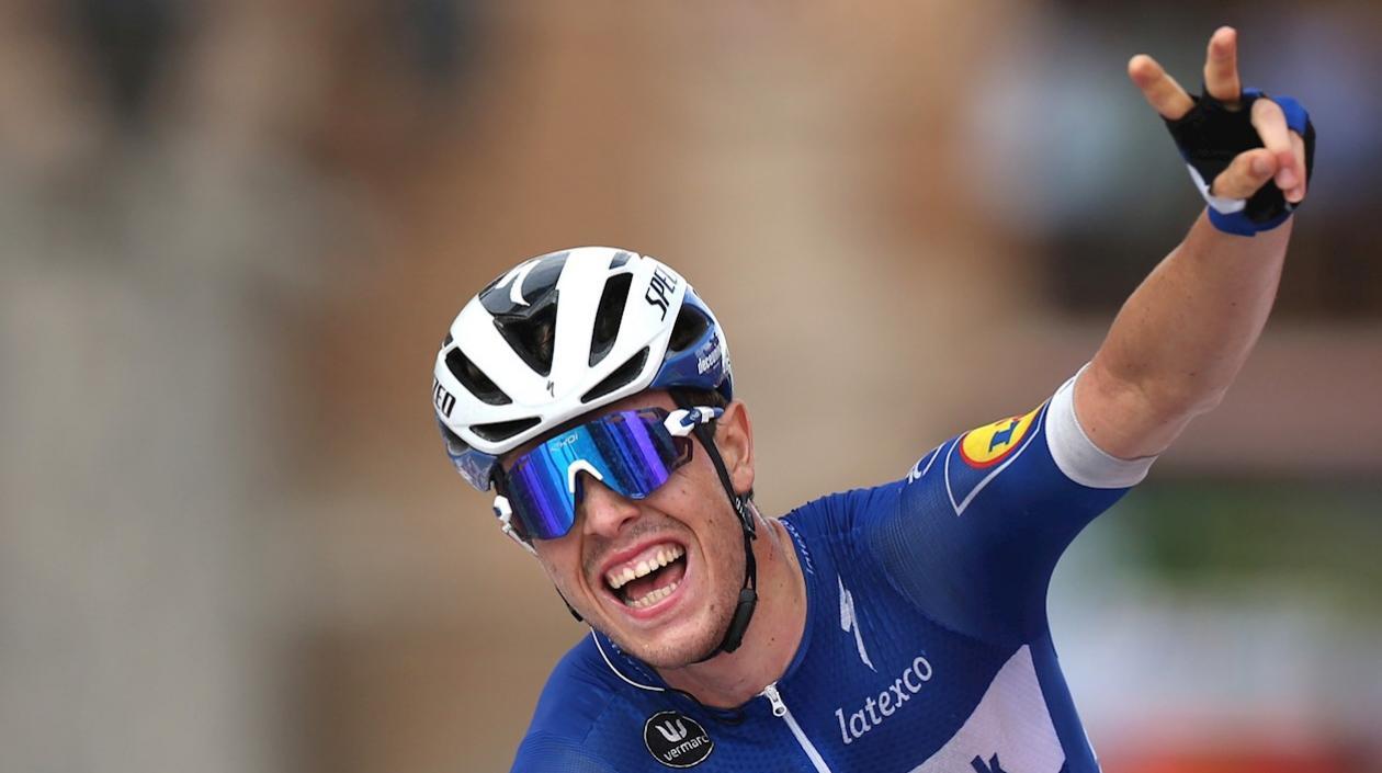El francés Remi Cavagna (Deceuninck Quick Step), ganador de la etapa en Toledo.