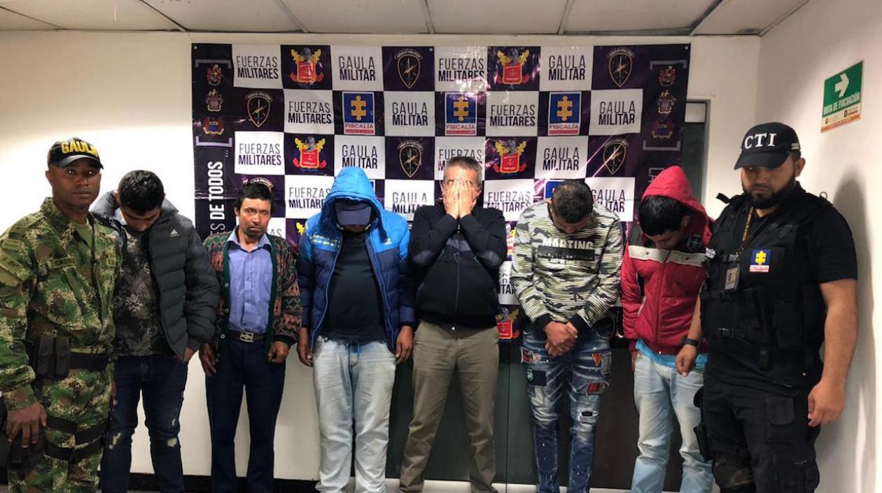 Los capturados señalados de instalar, acondicionar y proveer de insumos químicos a complejos narcotraficantes móviles.