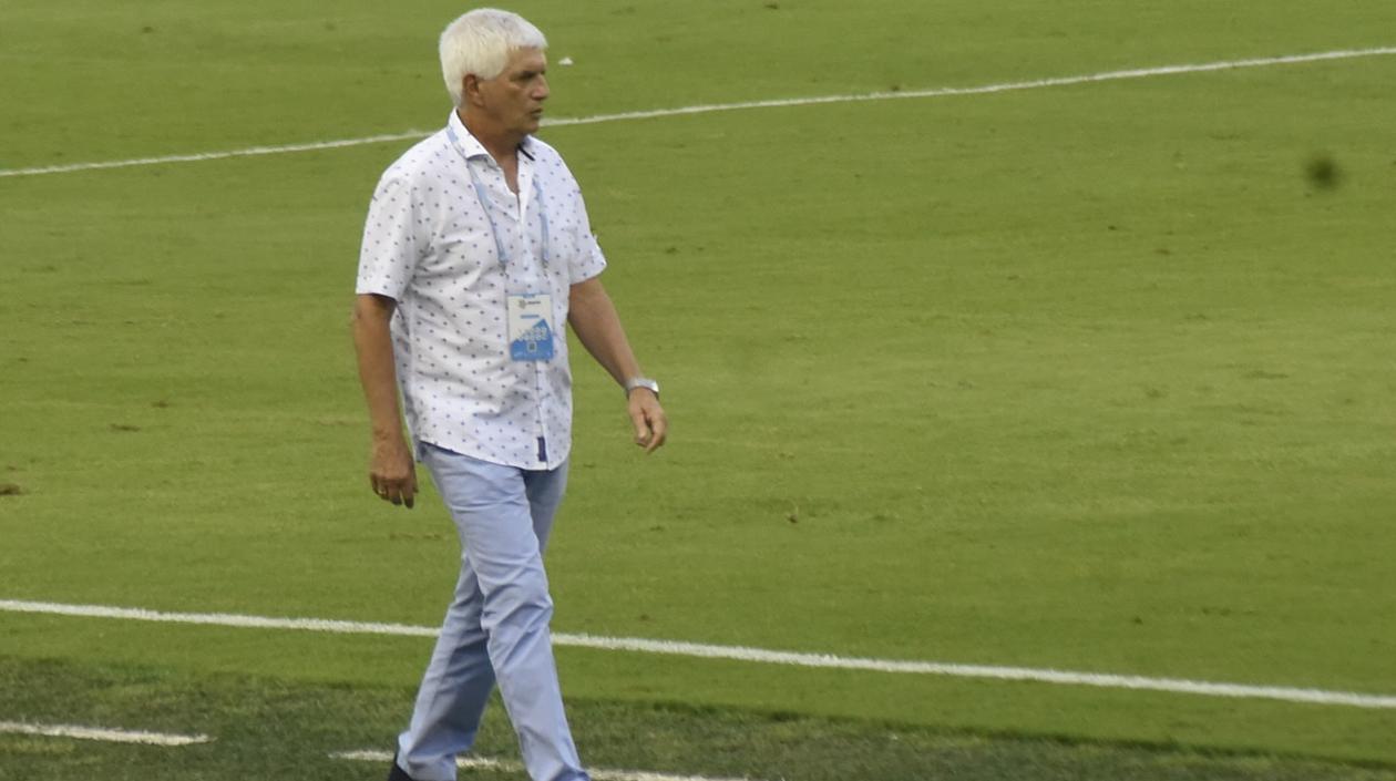 Julio Comesaña, técnico de Junior. 