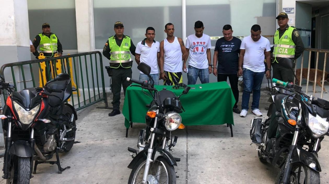 Los capturados en la URI de la Fiscalía.