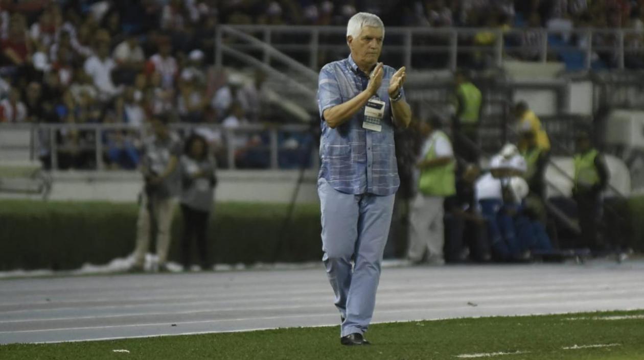 El técnico de Junior, Julio Comesaña.