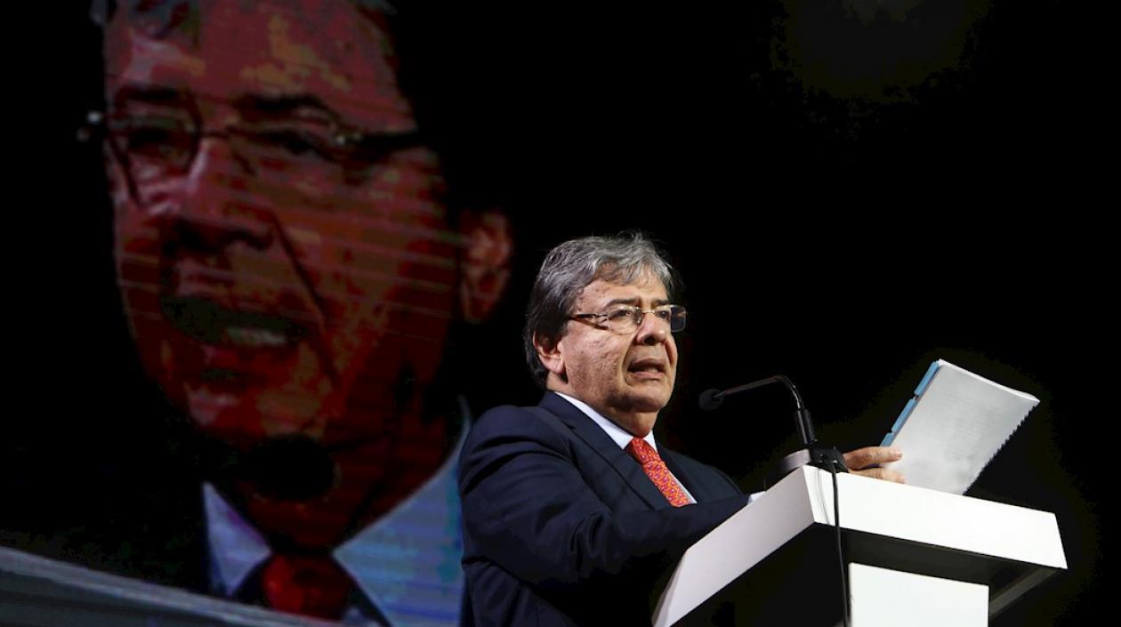 El Canciller, Carlos Holmes Trujillo.