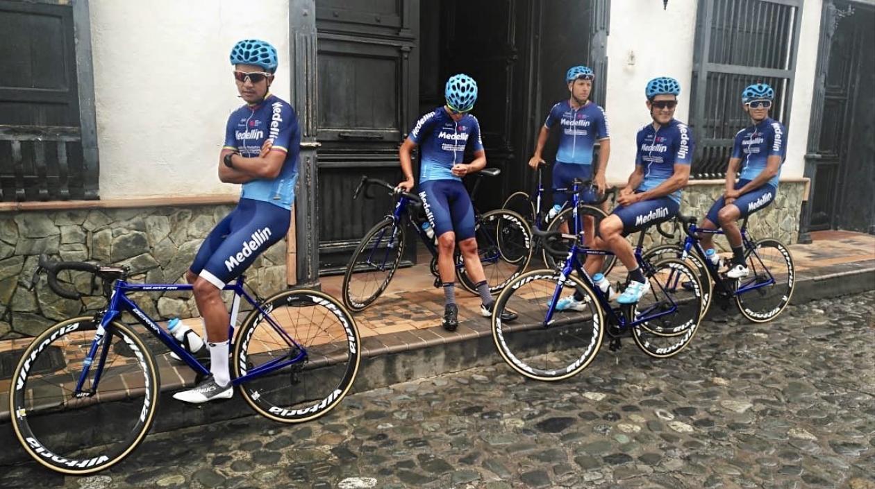 Elenco del Team Medellín. 