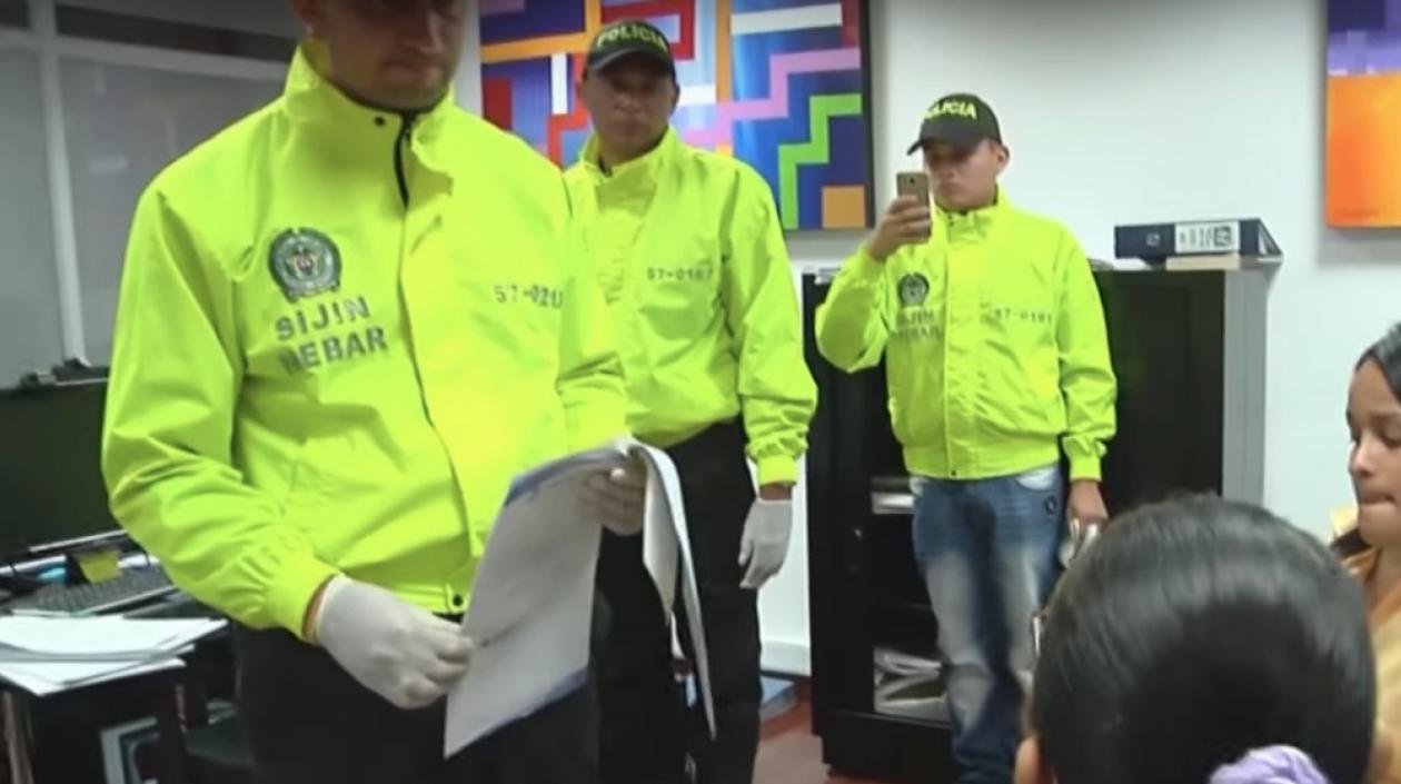 Allanamiento en las oficinas de Global Brokers al inicio de la investigación.