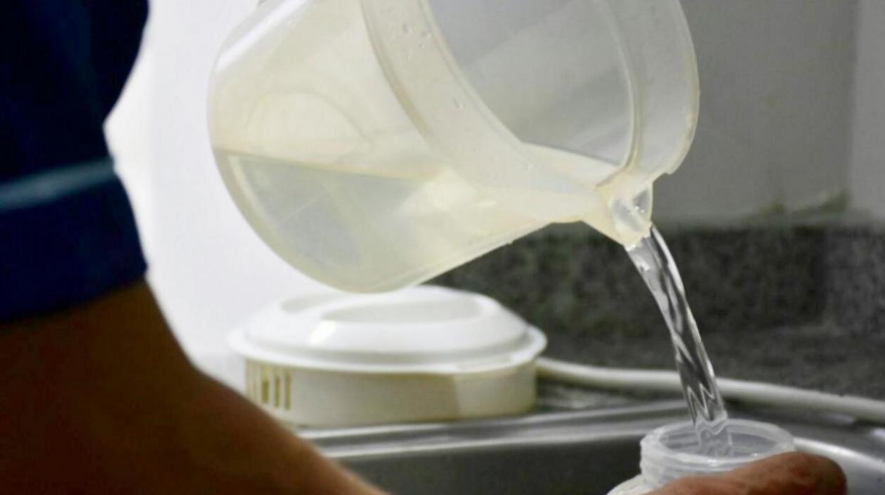 A abastecerse del agua por si trabajos se prolongan.