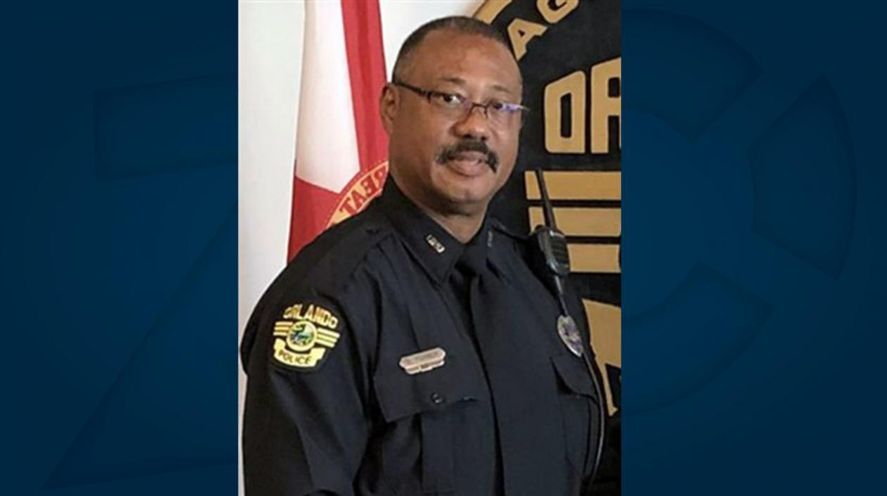 Dennis Turner, agente de la escuela donde ocurrió el hecho.