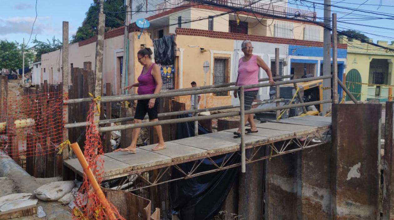 Paso peatonal habilitado en el crítico sector.