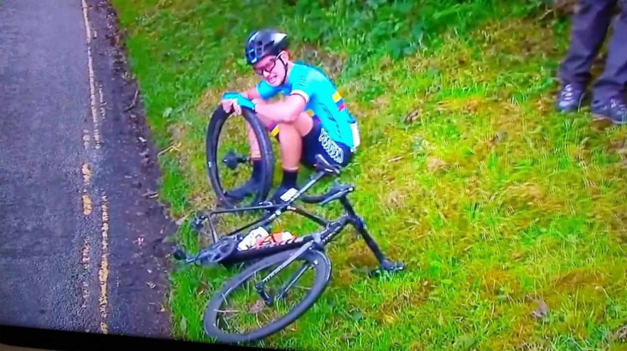 Germán Darío Gómez llora por la desilusión. 