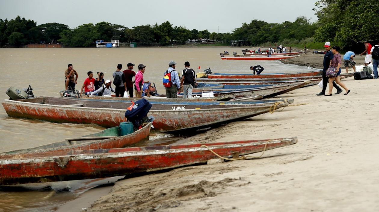 Así está el panorama en el río Arauca.