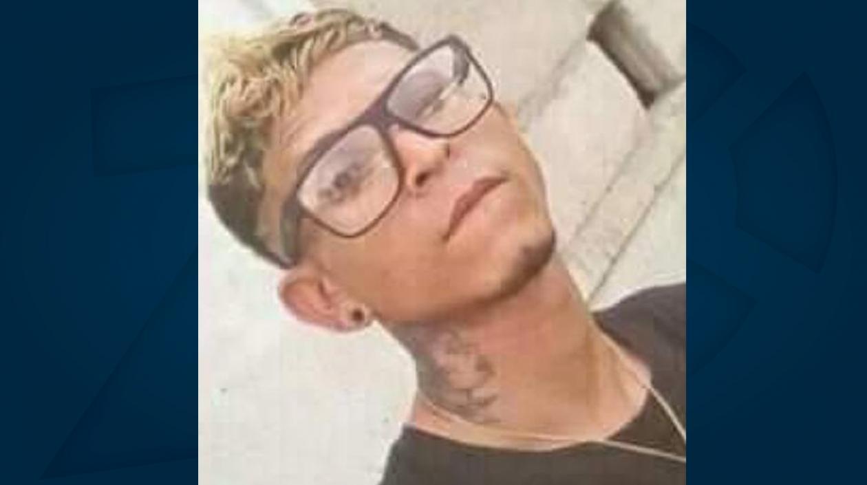 Adan Yuset Lozano Ortiz.