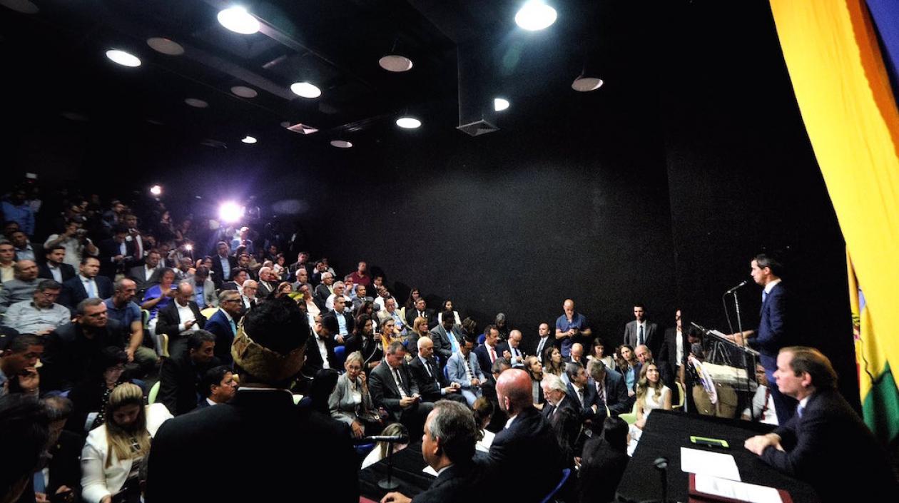 Posesión de Juan Guaidó en la noche de hoy.