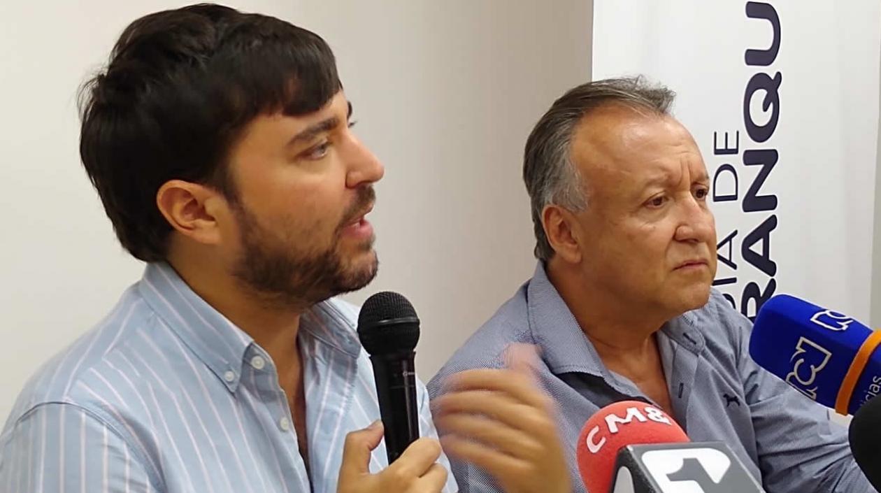 El Alcalde de Barranquilla, Jaime Pumarejo Heins. y su Secretario de Salud, Alexander Moscoso