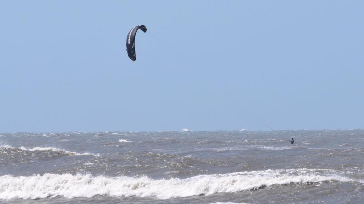 Extreman medidas para actividades náuticas por oleaje y fuertes vientos en el litoral Caribe.