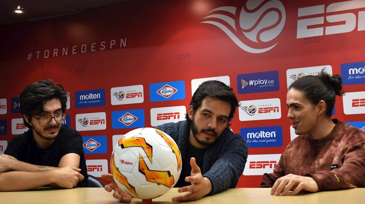 Simón Vargas, Juan Pablo Villamil y Martín Vargas, integrantes de la banda Morat.