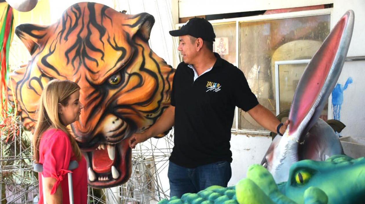 La Gobernadora Elsa Noguera con el maestro Hernando Arteta.