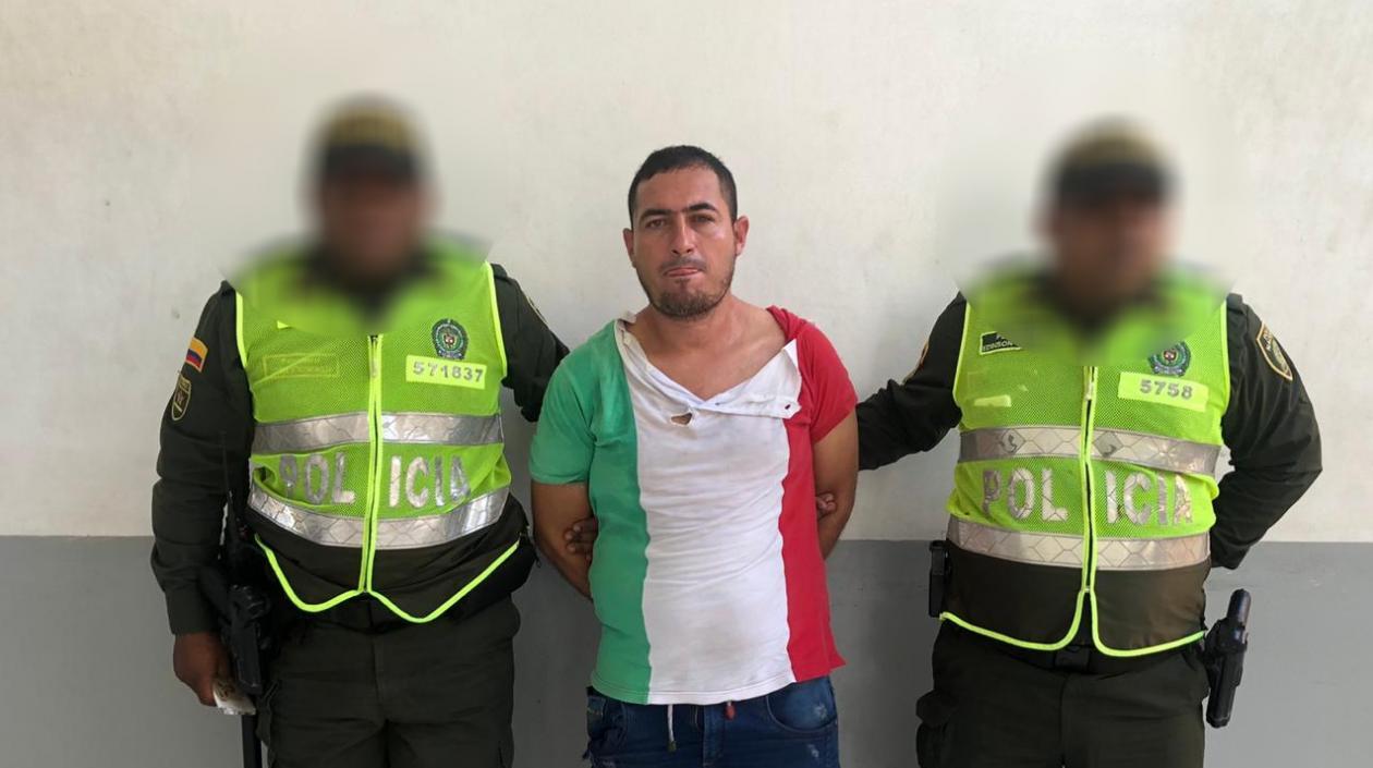 Alias 'El Cachaco' tras ser llevado a la URI.