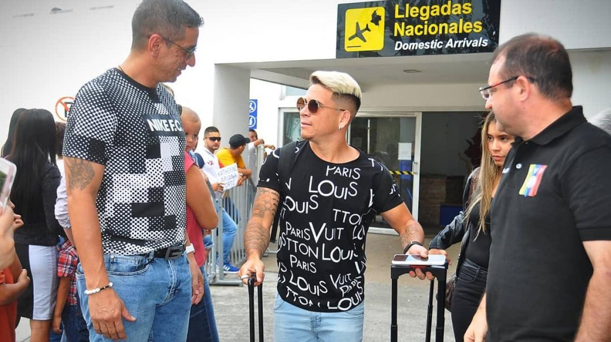 Jefferson Soteldo a su arribo a Colombia. 