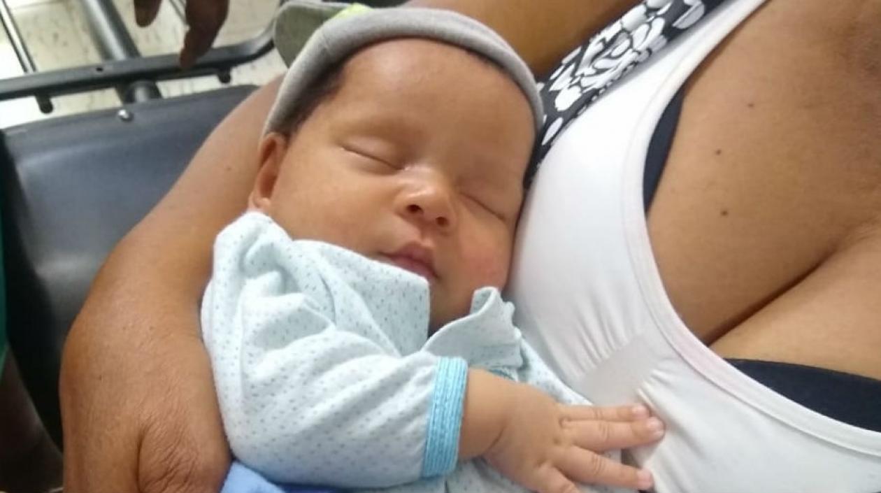 El bebé de un mes de nacido dejado en centro de salud de Gaira.