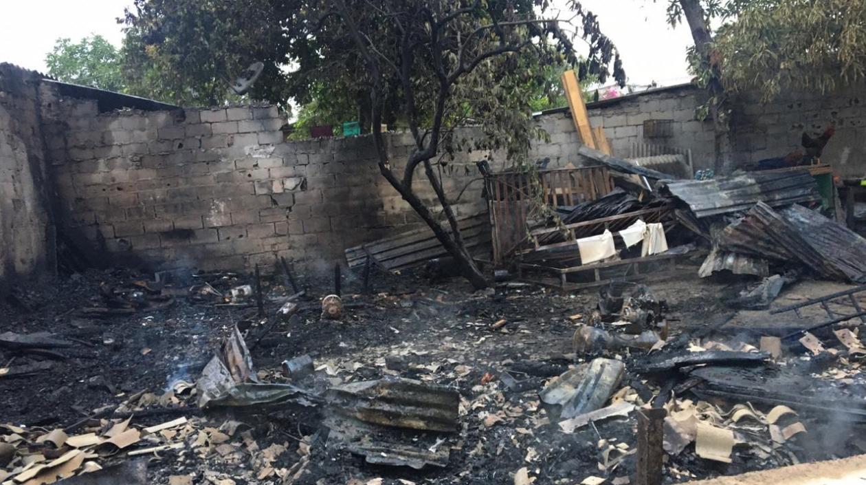 Así quedó el patio de la vivienda.