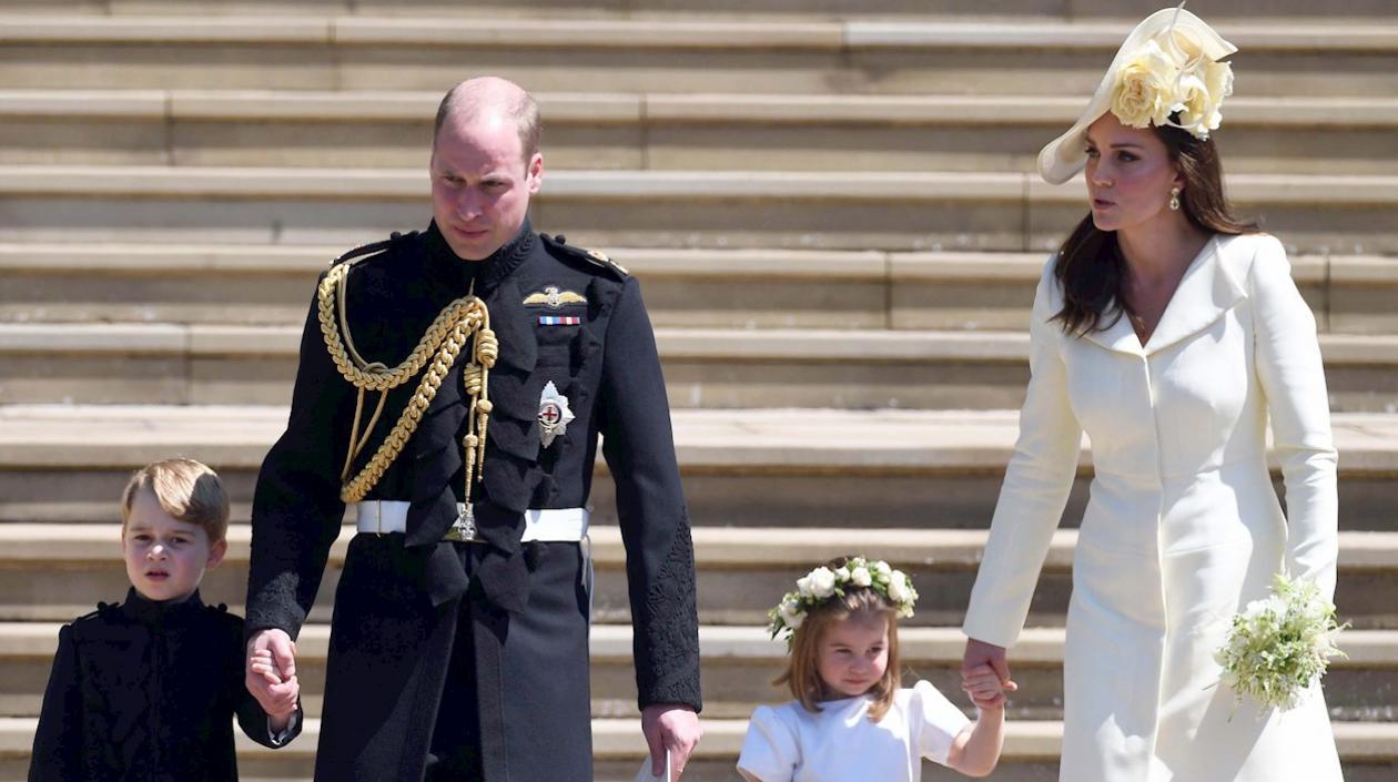 Los duques de Cambridge junto a sus hijos George y Charlotte.