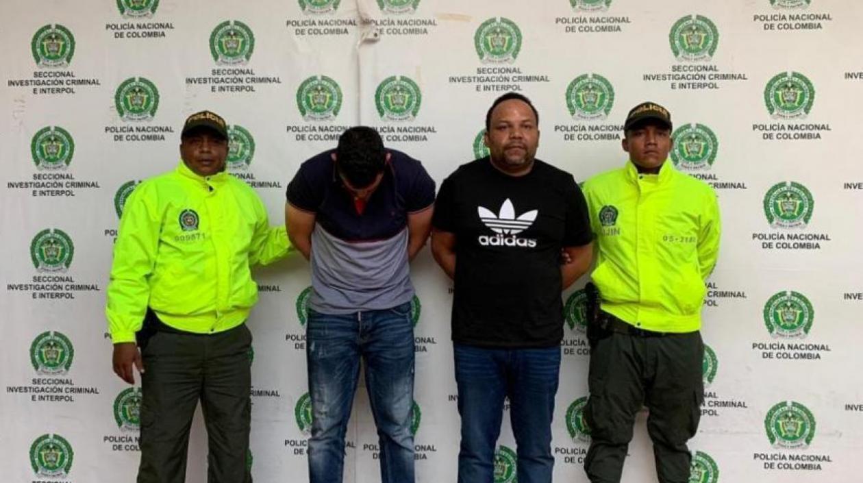 César Emilio Peralta Adames, alias 'El Abusador' (derecha).