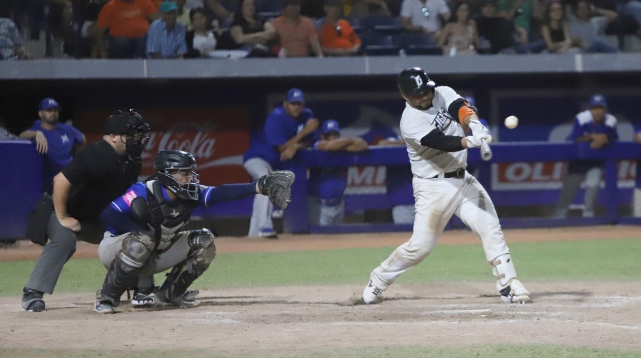 Jonathan Solano y Arvicent Pérez harán parte del roster de Vaqueros. 