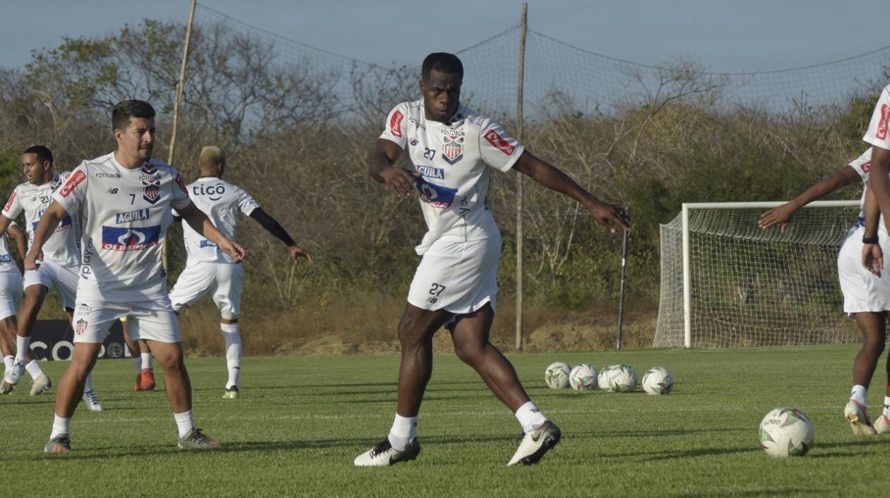 Carmelo Valencia, jugador colombiano. 